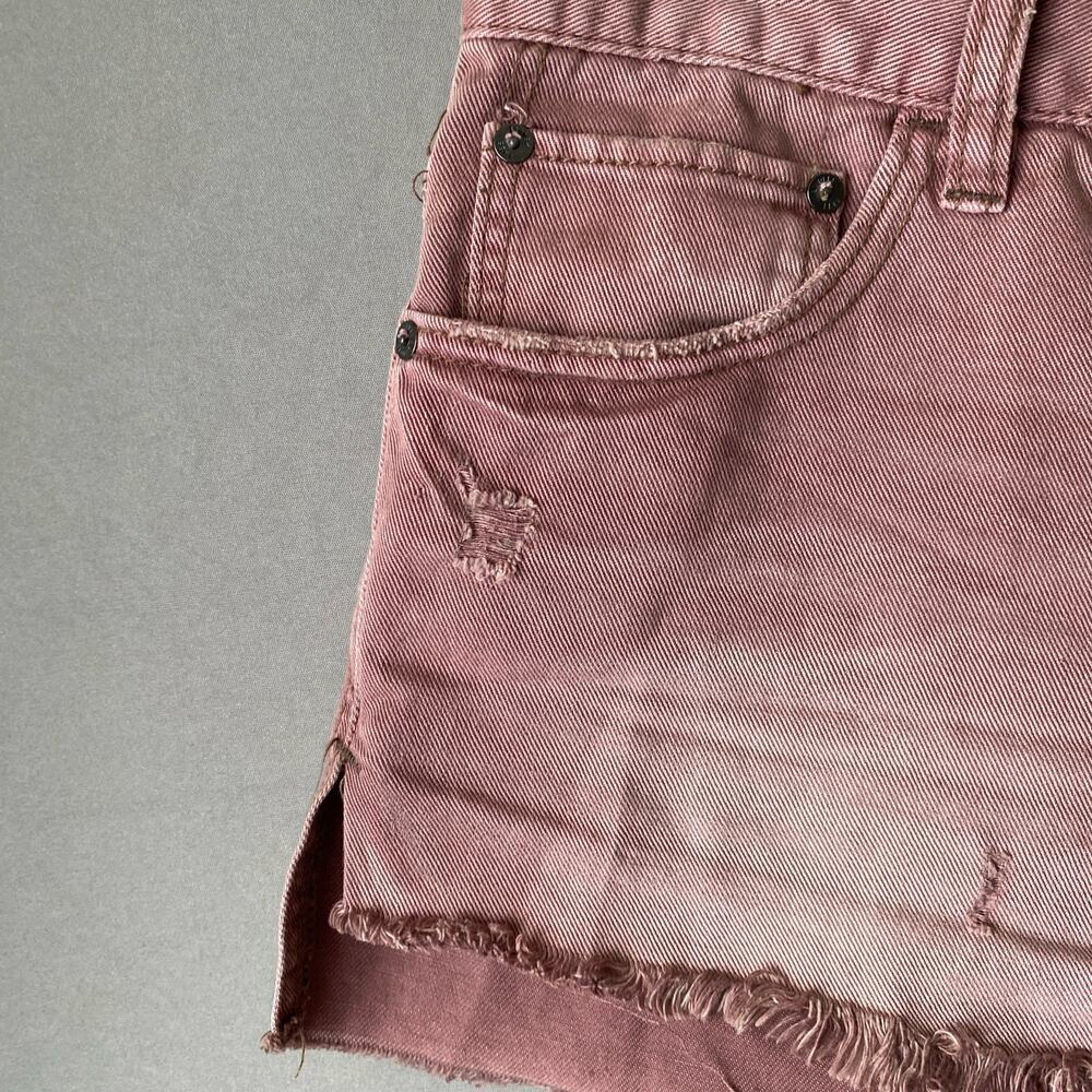 Free people sz 29 burgundy distressed, cut off Jean shorts‎ NWOT - Picture 4 of 9